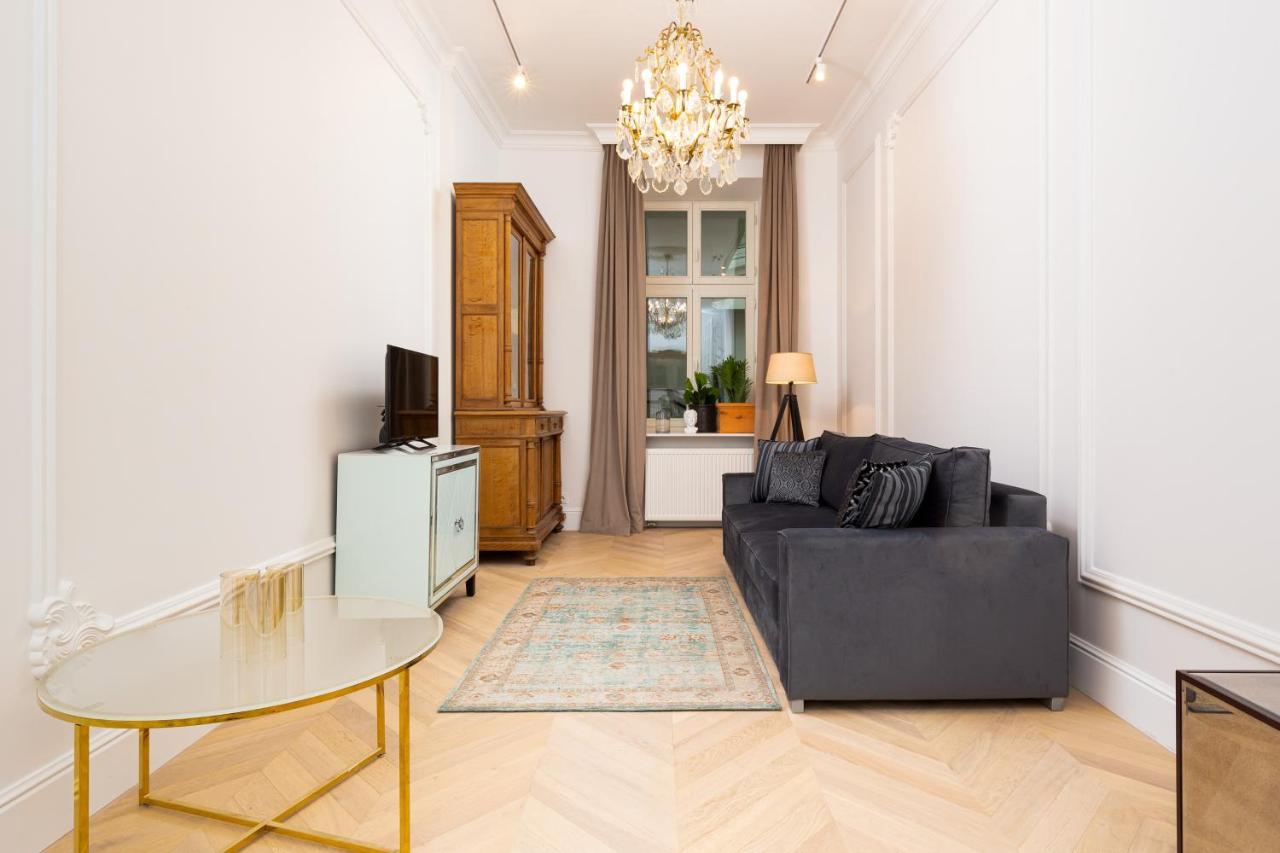 Lux Studio Kamienica Noakowskiego 16 By Noclegi Renters Warsaw Exterior photo
